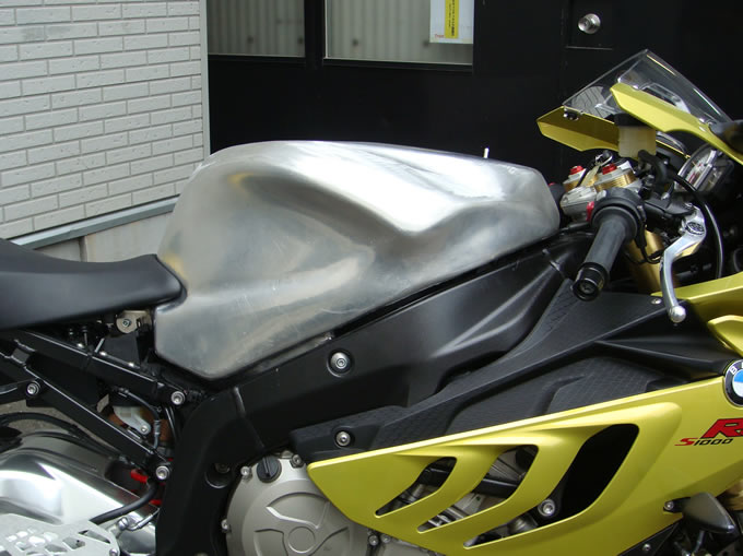 S1000RR鈴鹿８耐参戦記の画像