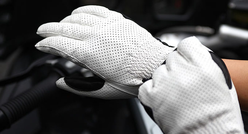 クシタニ K-5144 LEATHER MESH GLOVES BMWバイク パーツ＆グッズ紹介